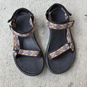 Teva Hurricane, Women’s Size 8